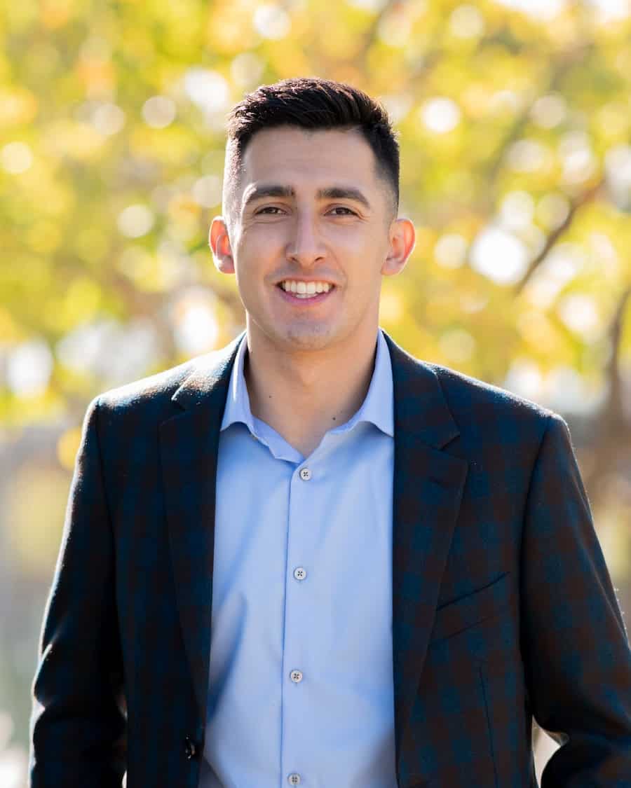Javier Ruiz, local cash home buyer who buys homes fast in Hemet CA