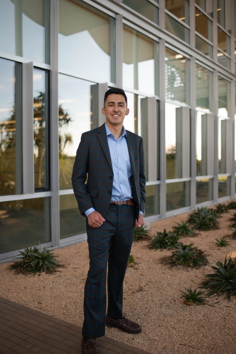 Javier Ruiz, family-operated cash home buyer in Hemet California